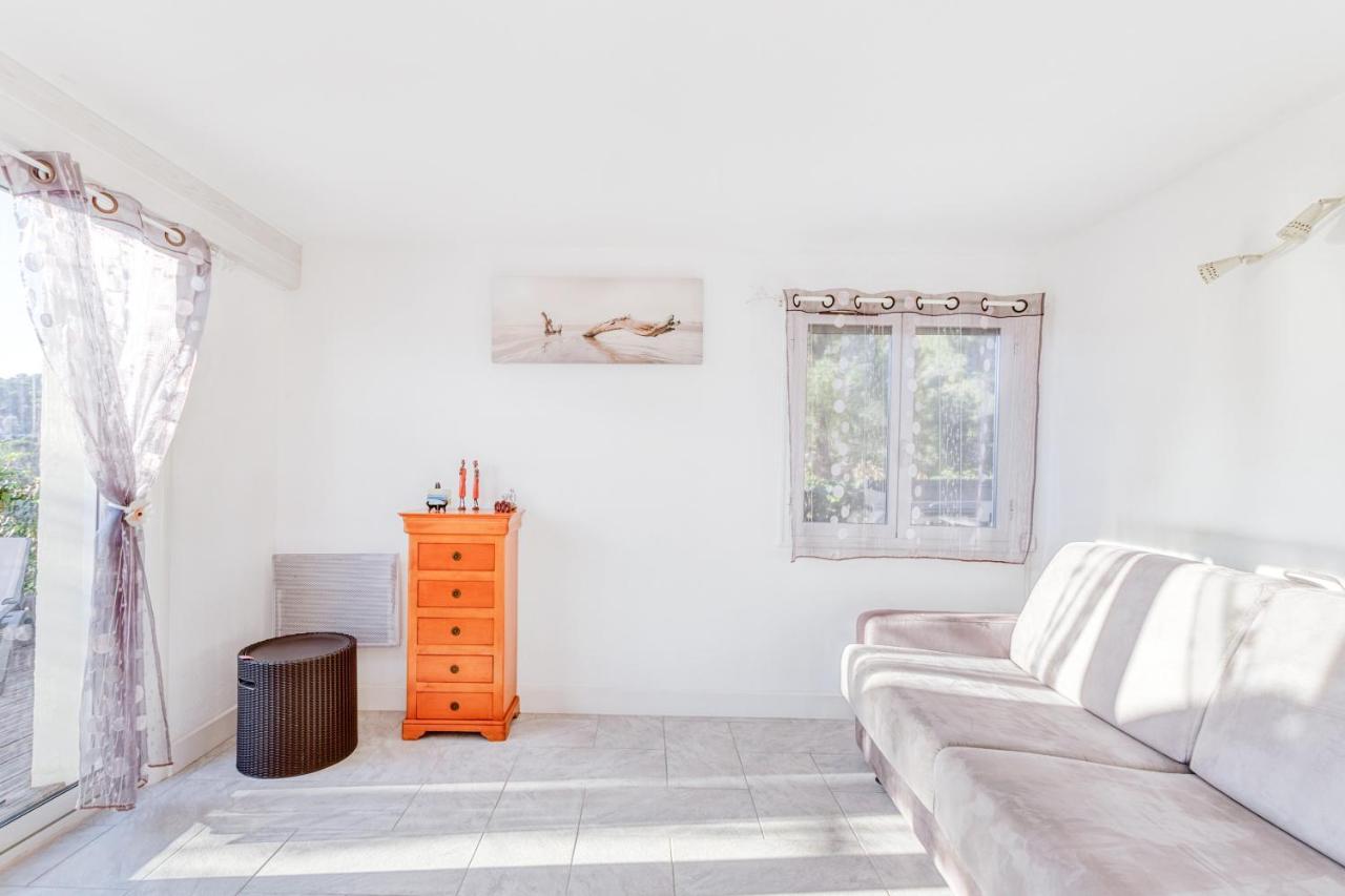 Apartamento Beau T3 Au Mont Des Oiseaux Hyères Exterior foto